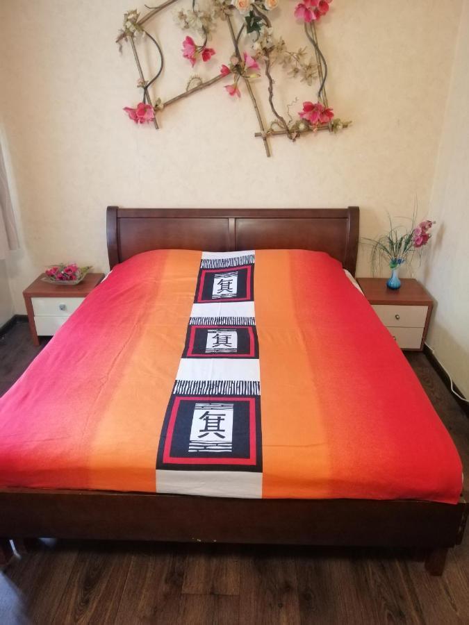 Лепсе, 83Д. Аеропорт Жуляны. Шалимова. Шулимова. Исида. Isida. Метро Берестейская, Шулявская. Американское Посольство Kyiv Exterior photo